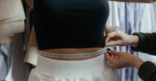 Roberta-Style-Lee-Sustainable-Style-Tips-_-Tailoring-for-Your-Body-Shape-1